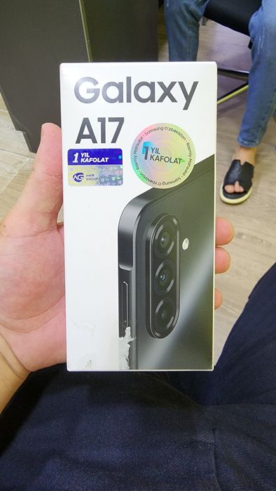 Samsung A 17 сотилади нархи 2.5 млн