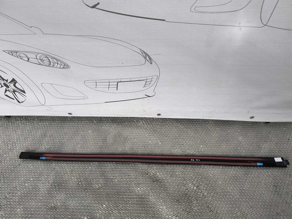 Bandou / Ornament Ușă Față Dreapta Audi A4 B9 2016-2024 Cod OEM 8W9853960 MX3 (1C4)