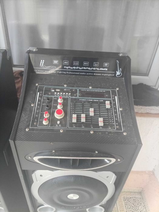 Vând boxe plus statie audio