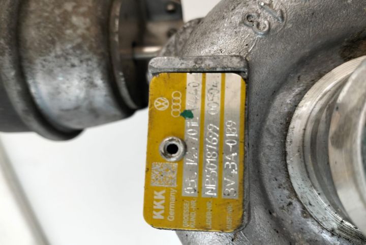 Turbina Turbo Turbosuflanta 2.0 TDI 03L145701E Audi A4 B8/8K