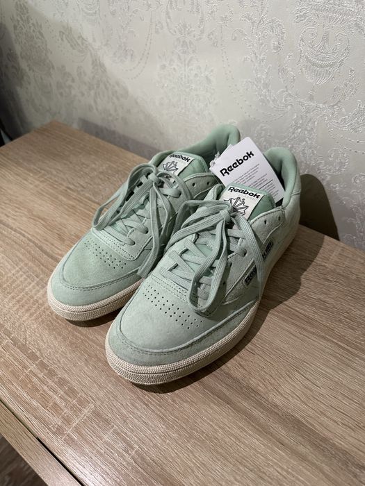 Reebok обувь новые
