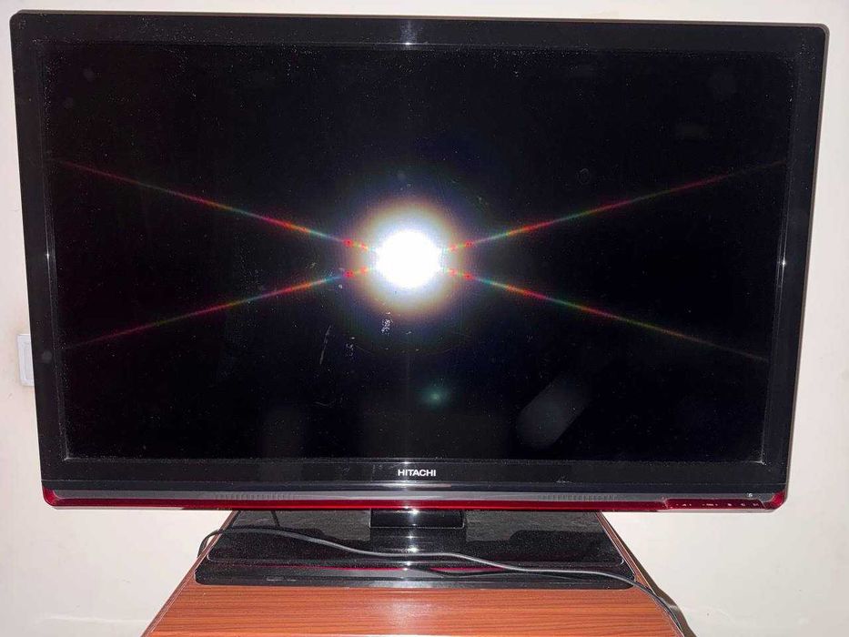 телевизор HITACHI
