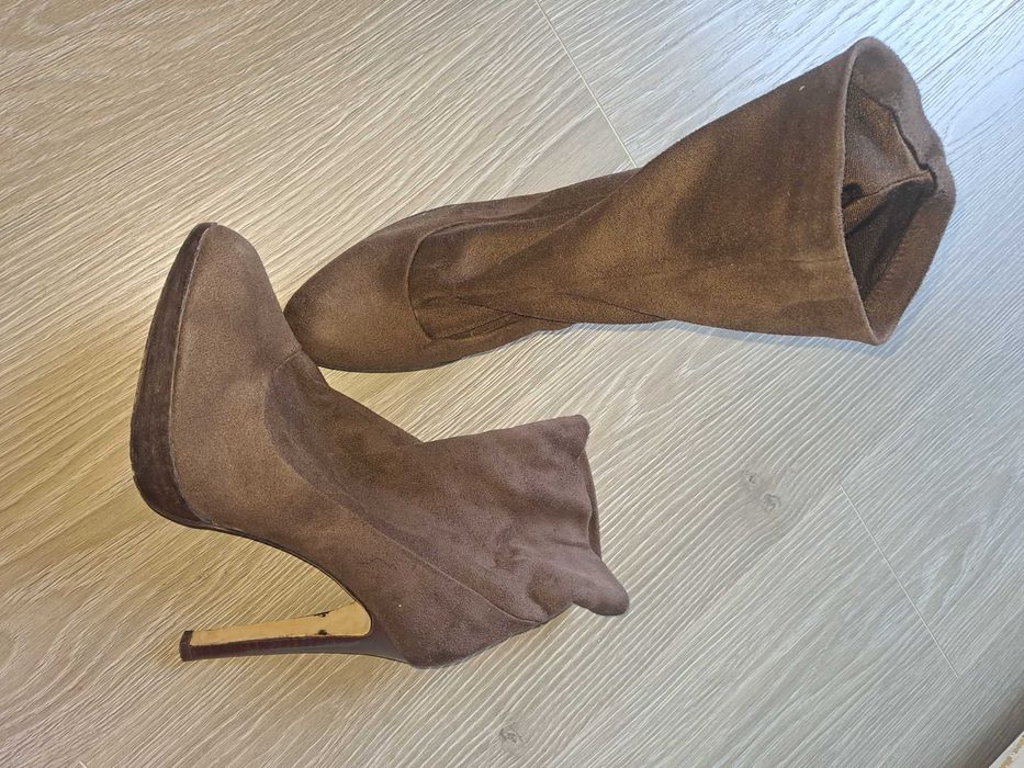 Cizme / botine       .