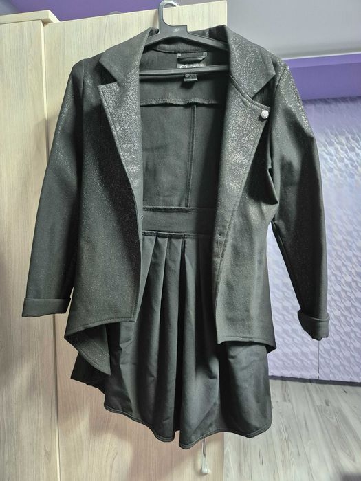 Официално сако на Lucy