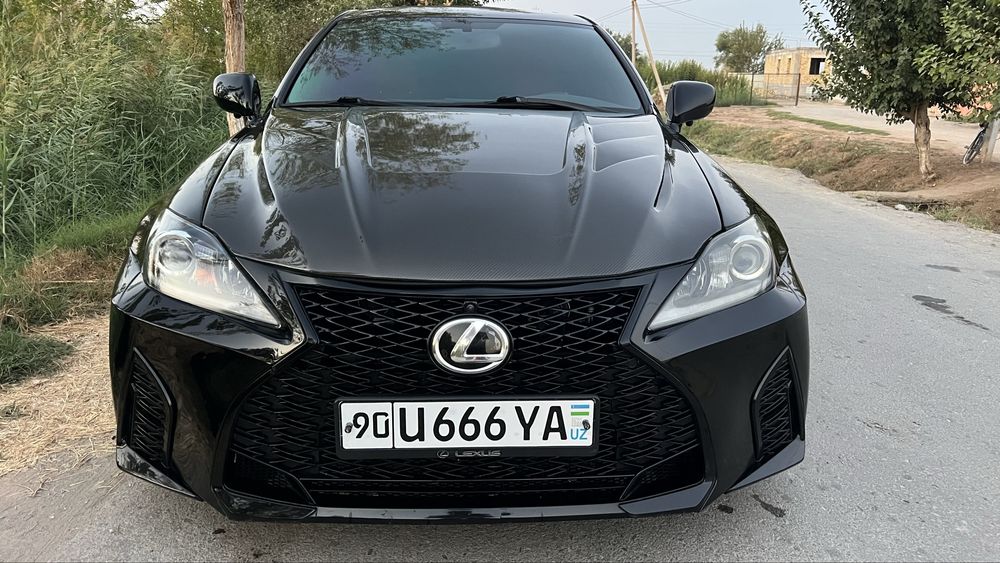 LEXUS F SPORT qilingan mashina raketa