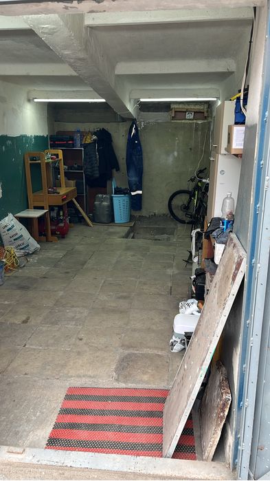 Продам гараж в черте города рядом с 2-5