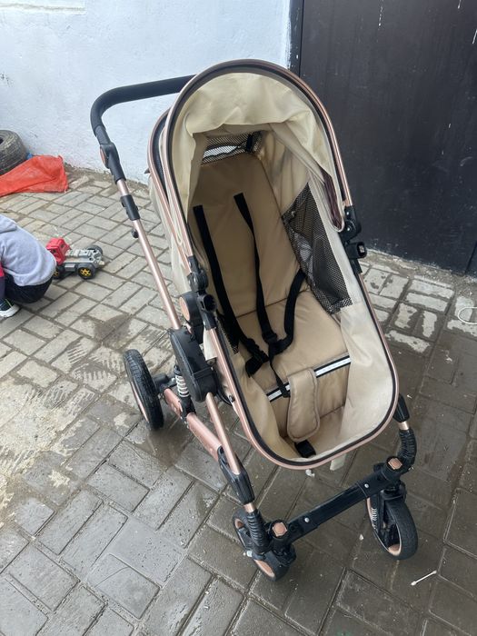 Продам детскую коляску