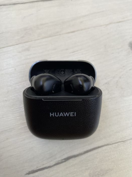 Продам наушники HUAWEI FreeBuds SE 3