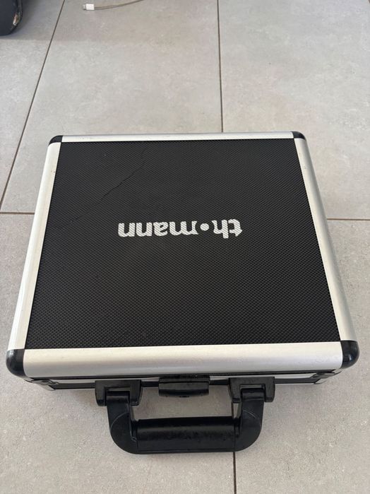 Mixer Behringer Flow 8 + hard case