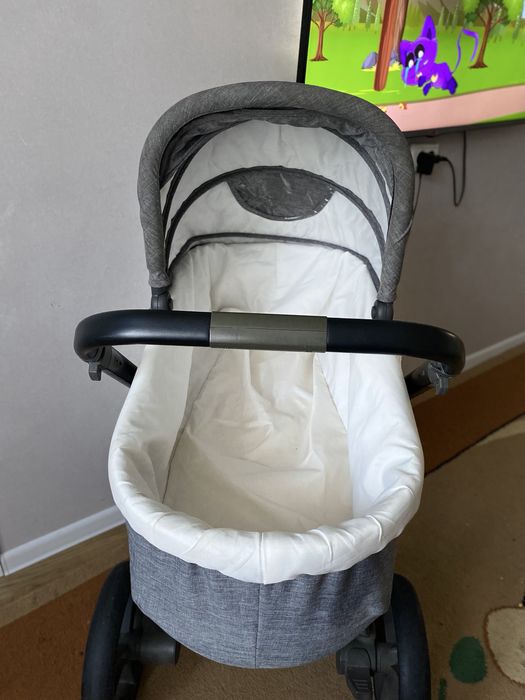 Продам коляску 2в1 очень удобная