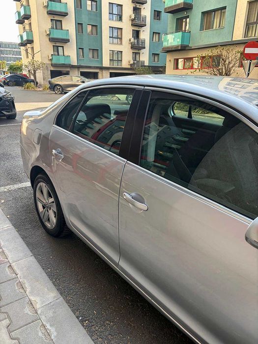 VOLKSWAGEN Jetta 2009 — imagine 2