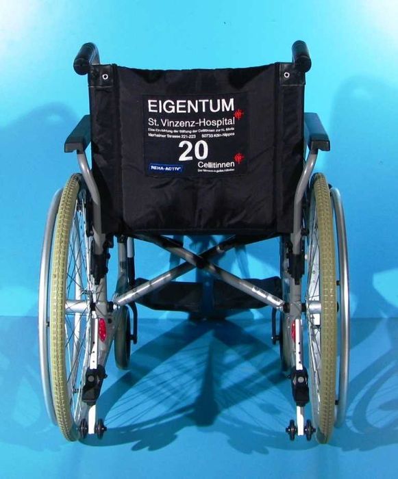 Scaun cu rotile invalizi B+B - latime sezut 45 cm