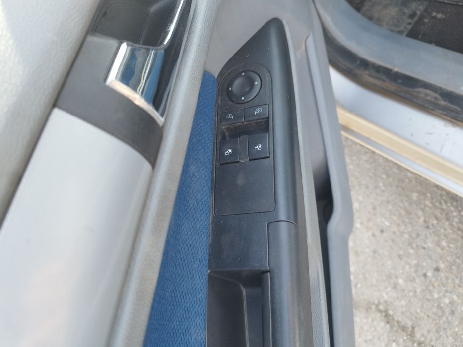 Bara fata faruri Opel Astra H 1.4 dezmembrez dezmembrari piese