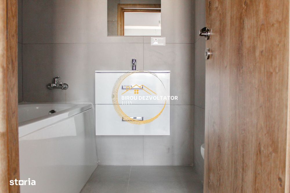 Ansamblu Modern 2 bai Bucatarie inchisa Metrou Teclu titan Pallady