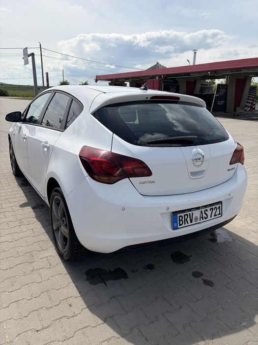 De vanzare Opel astra J