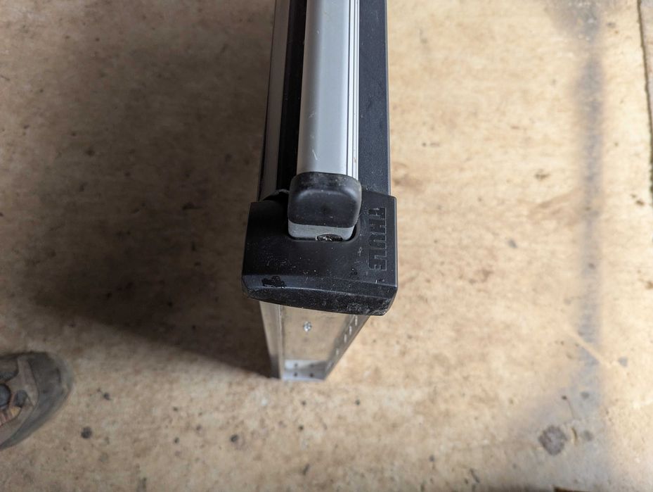 Thule Slide-Out Step 12 V / scara electrica thule autorulota 12V