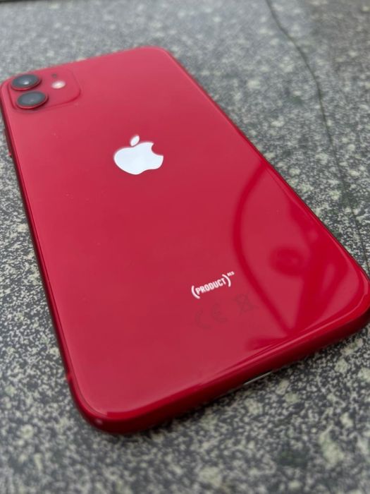 Продам Айфон 11(128) red