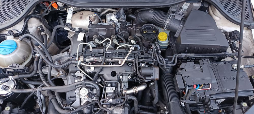 Vând Volkswagen polo 2013.