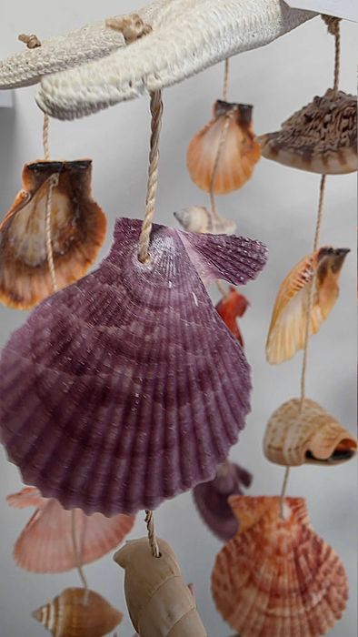 Decorațiune marină handmade din scoici și stele de mare