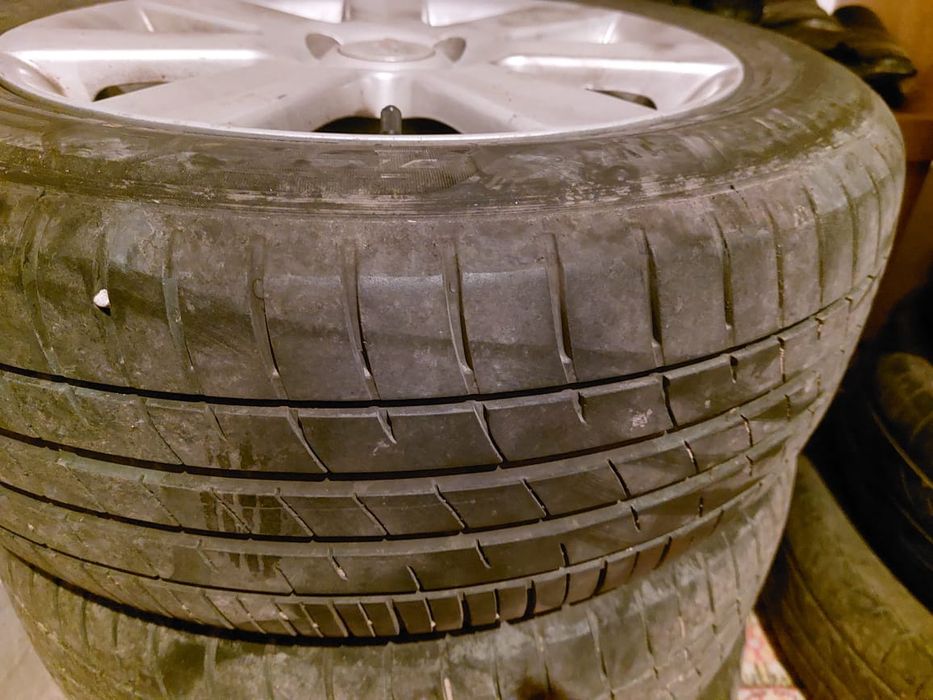 Шины с дисками срочно продается