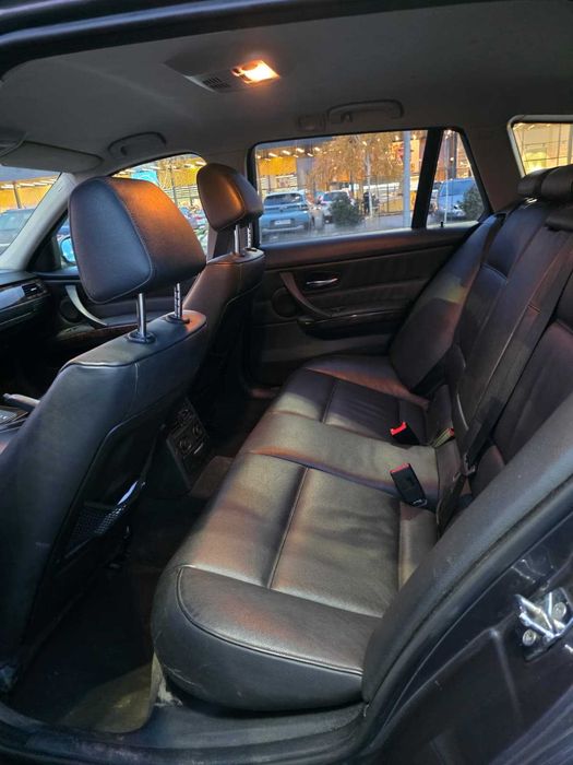 Vand BMW E91 320D Automat (163 cai, 2006), impecabil.