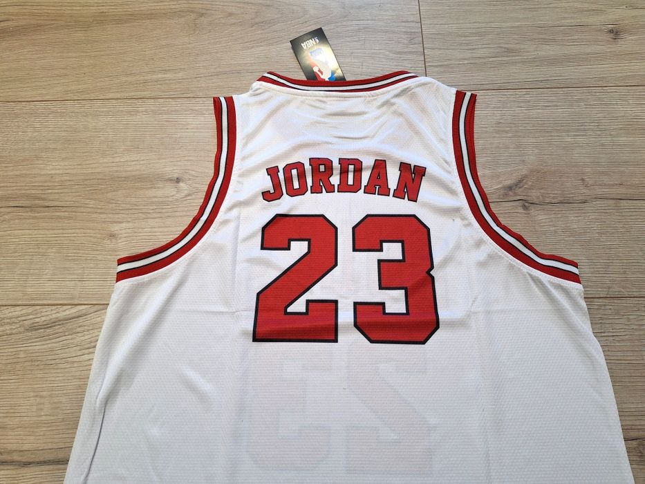 Баскетболен потник на Майкъл Джордан #23#Чикаго Булс#Mitchell & Ness !