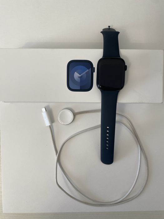 Apple watch 9         .
