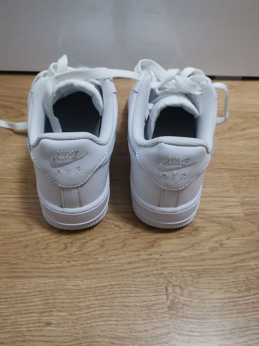 Нови! Оригинални маратонки Nike Air Force 1 - EU 39 / 25 см