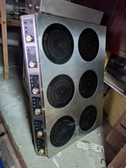 Индукционая плита