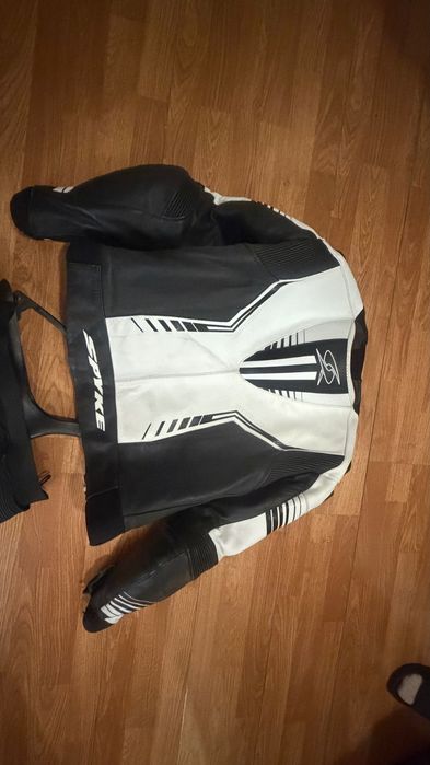 Кожен костюм за мотор