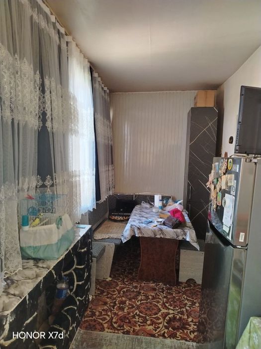 1 хона 2 хоналик килинган гиштлик квартира сотилади