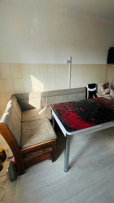 Кухонный уголок срочно