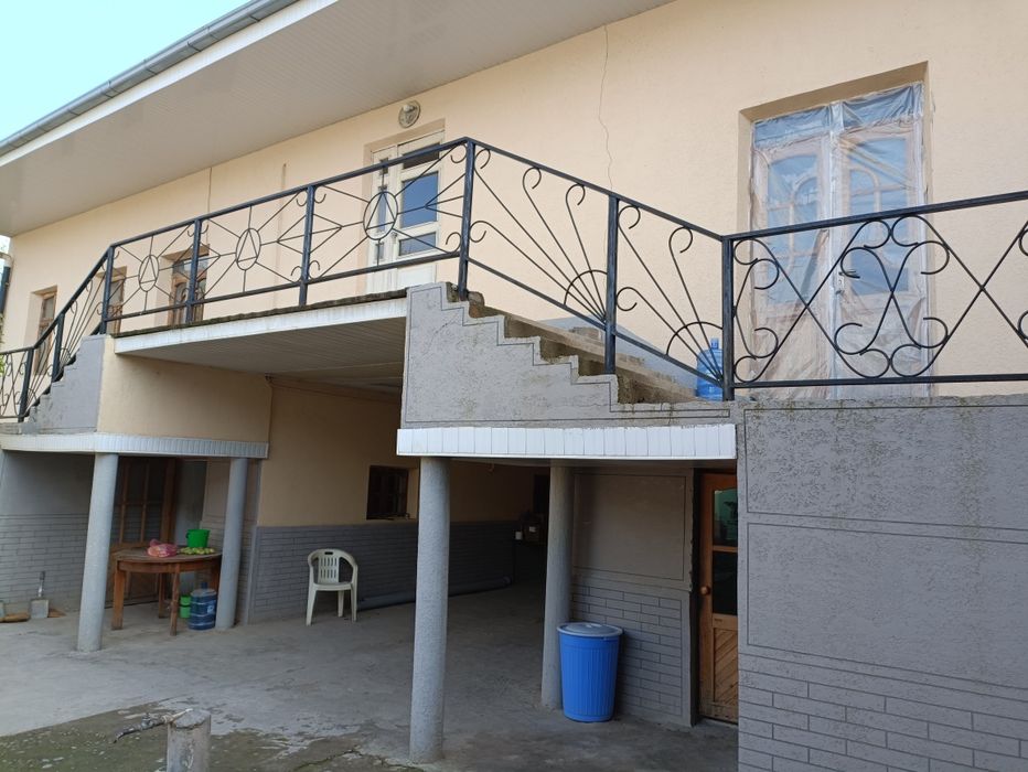 Srochno nazarbek ..uchaska sotiladi 4 yarim sotix