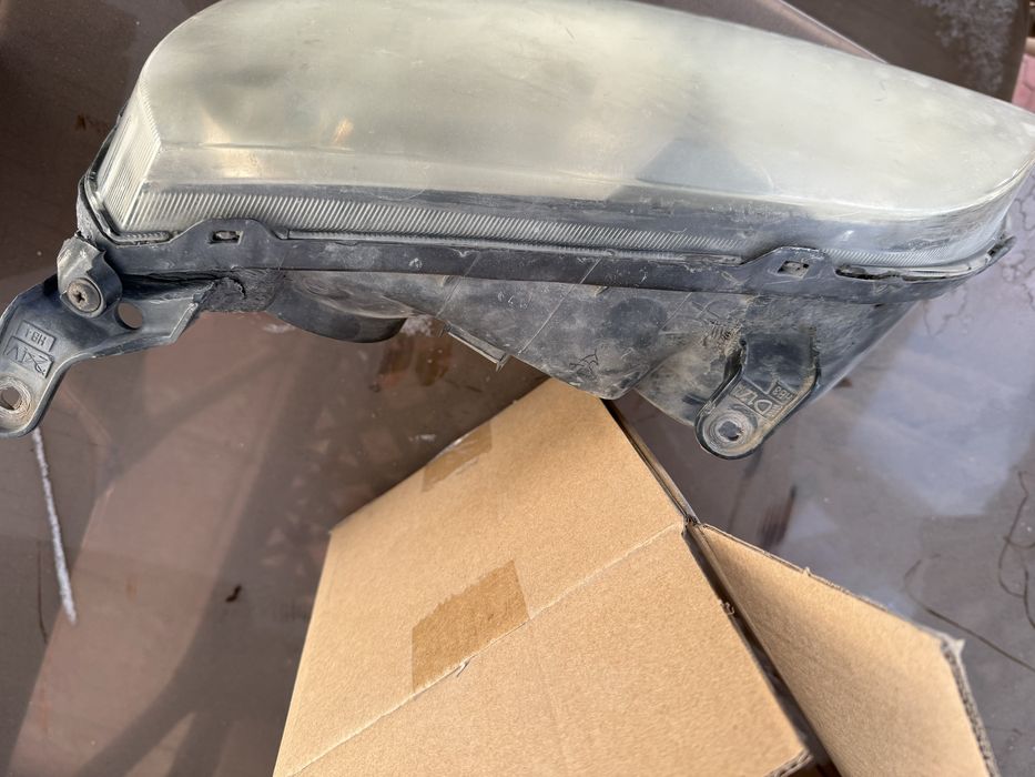 Фары toyota ipsum 1996