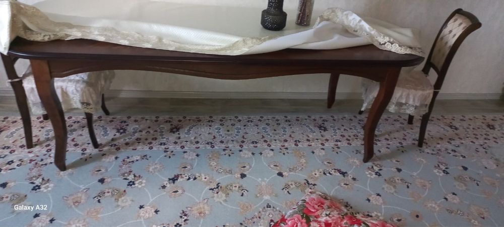 Продам стол и стулья