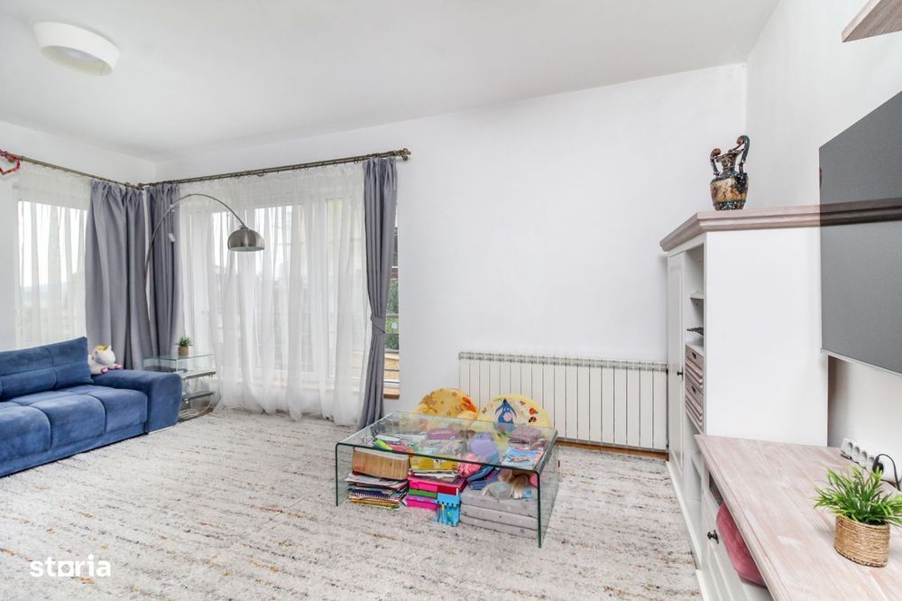 Inchiriere Duplex cu GARAJ, 3 dormitoare, living, 2 bai, str. Campului