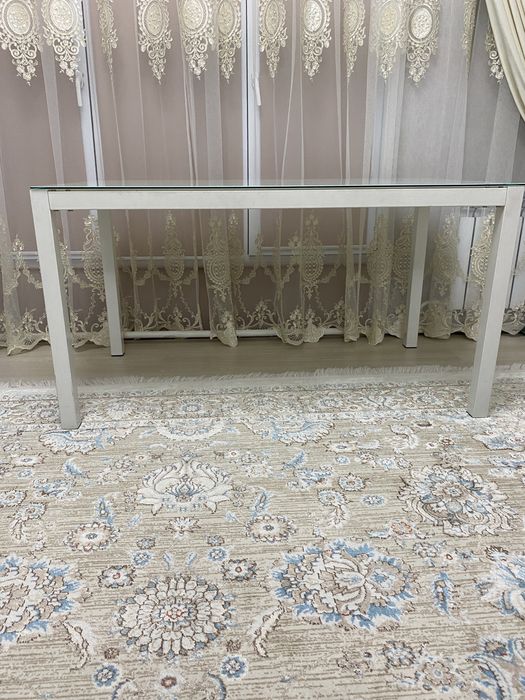 Продам обеденный стол