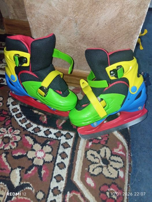 Продам детские коньки