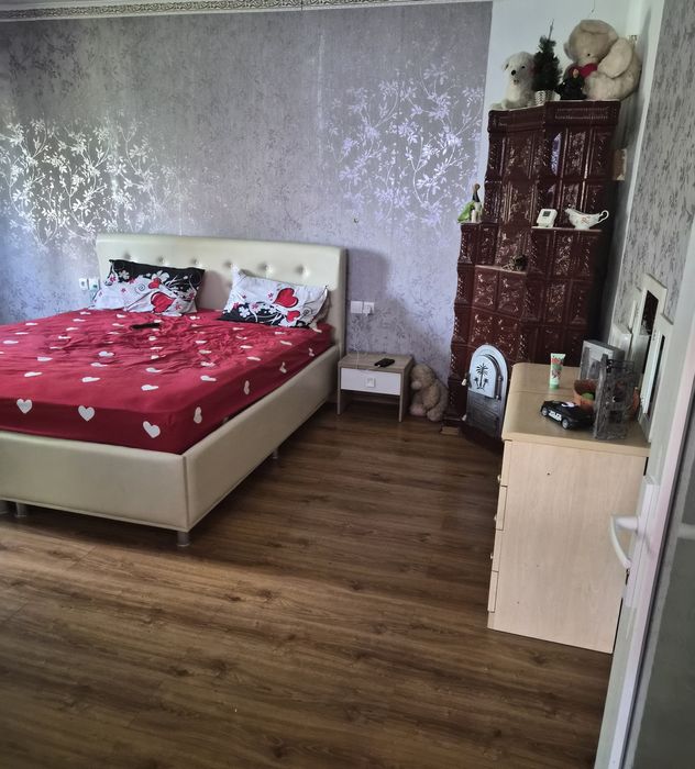 Vând casă in comuna modelu