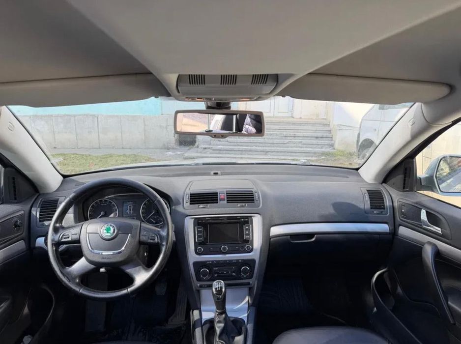 SKODA Octavia 2012 — imagine 4