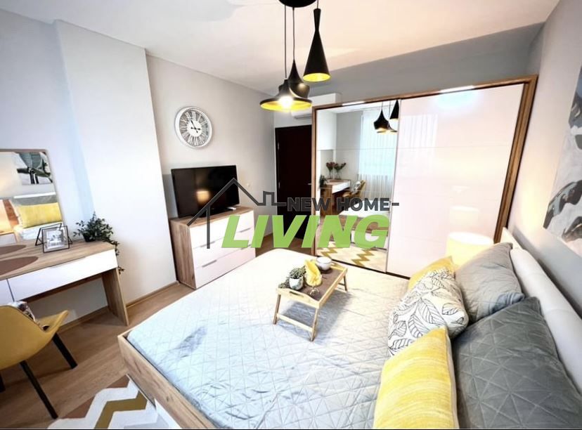 Продава се Тристаен апартамент в Пловдив, Кючук Париж - 95 кв.м за 1948 €/кв.м - Снимка #2