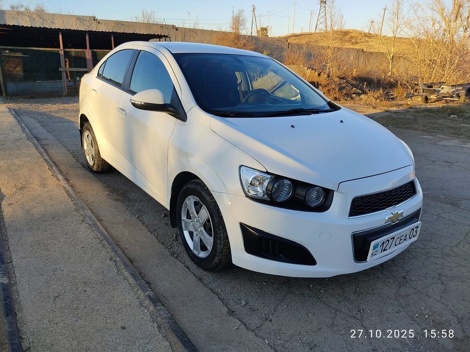 Продам автомобиль Шевроле Авео Т 300