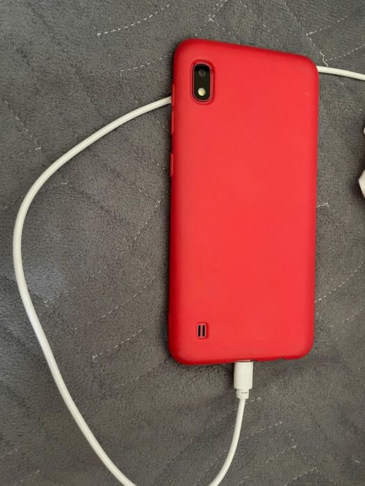 Продам телефон самсунг а10