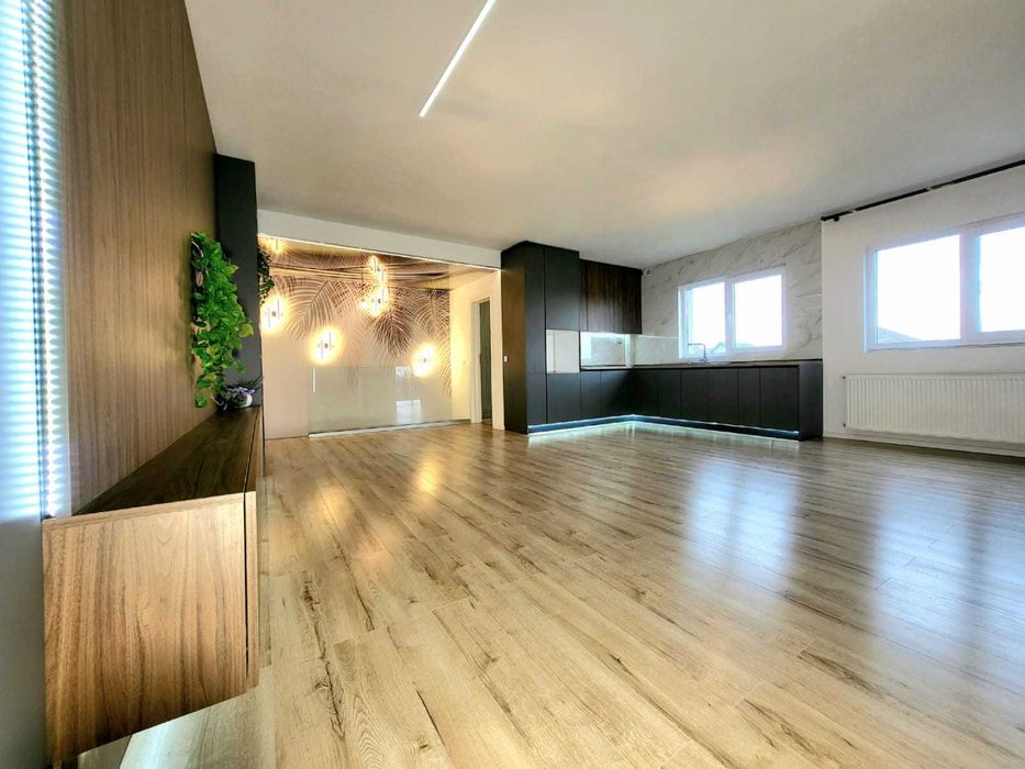 APARTAMENT in CASA+curte 135000EURO Sanpetru,75mp,3 cam,2 bai,BRASOV