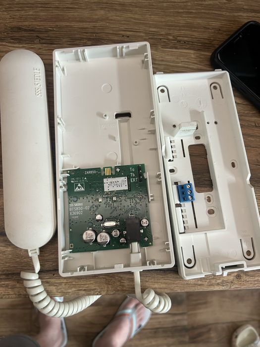 Vind interfon  tip telefon