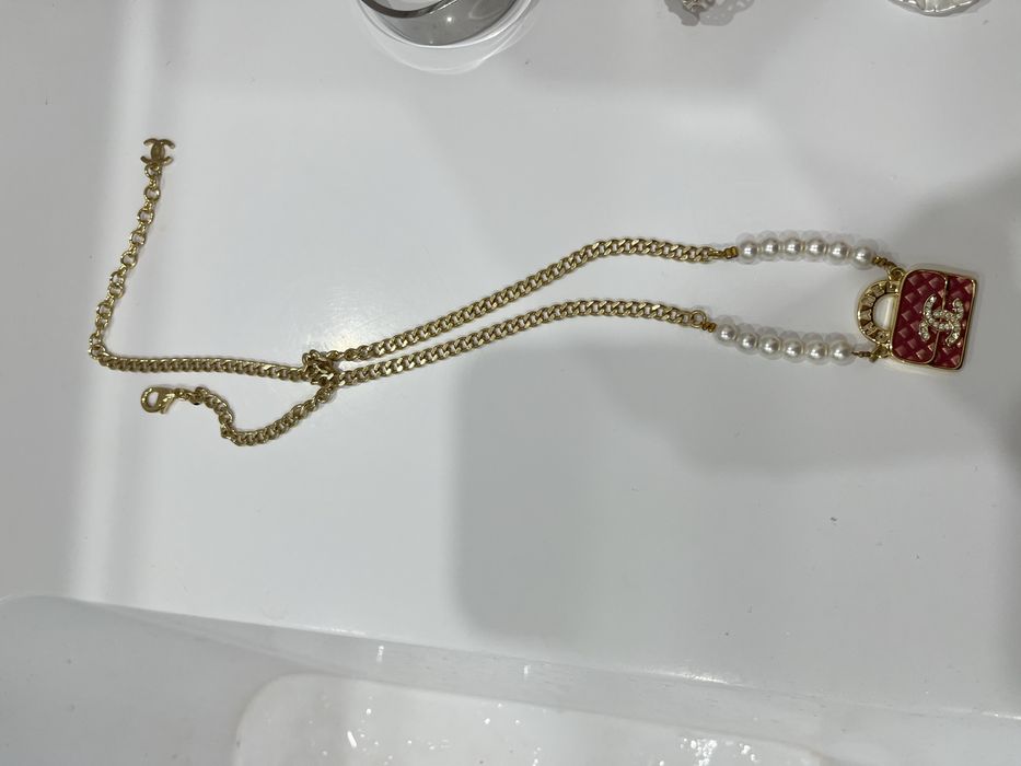 Продам украшения и аксессуары