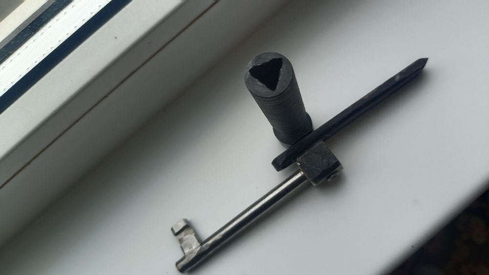 Продам спец ключ