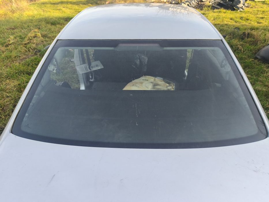 Lunetă geam spate Volkswagen Passat B6 sedane berlină 2005-2010