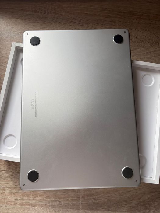MacBook air 13 m2 8/256