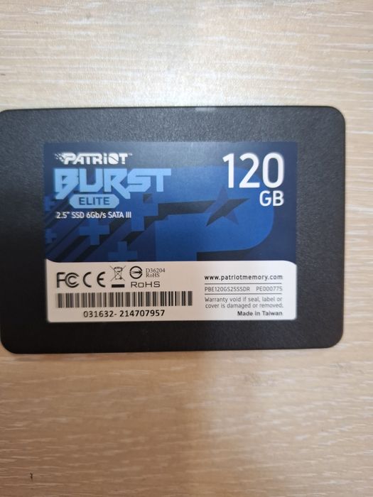 SSD диск с капацитет 128 GB